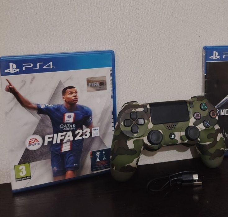 Комплект PS4(джойстик и диск)