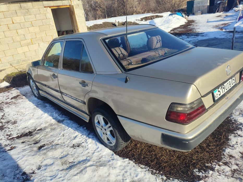 Продам Мерседес 124