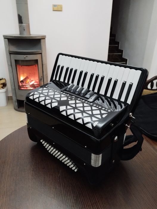 Acordeon Cantabile Secondo V ,72 Bași+ 5 Registre Import Germania,Nou