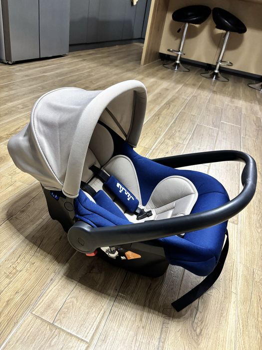 Scoica bebe albastra