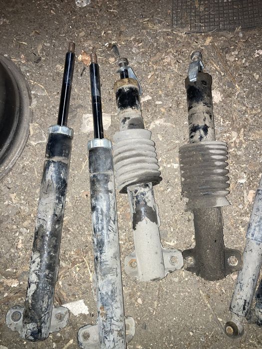 Стойки мерседес 190