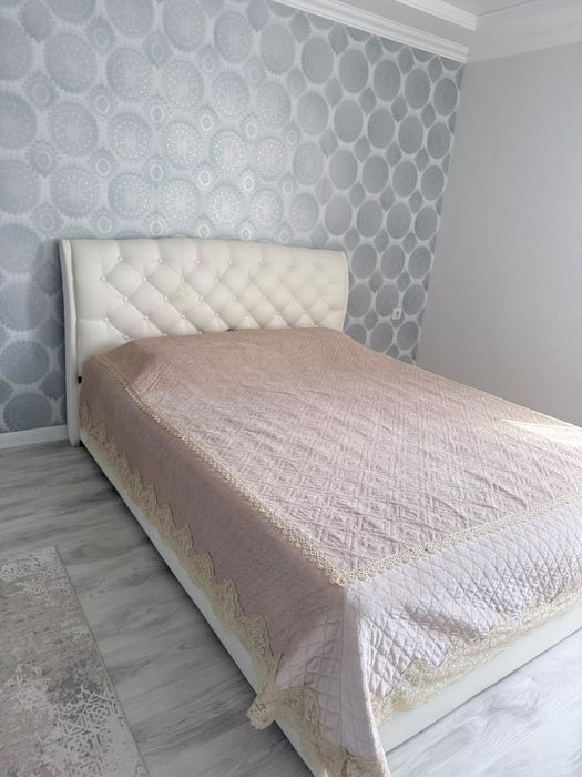 Продам кровать без матраса