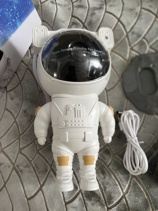 Ночник космонавт