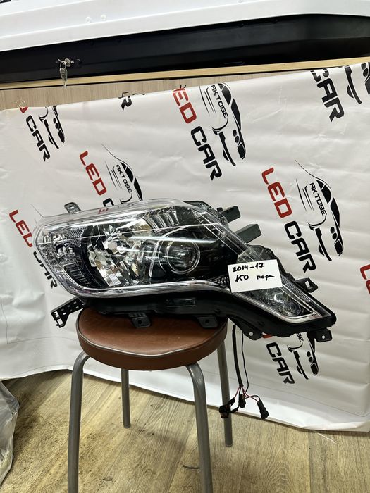 Фары на Toyota Prado 150