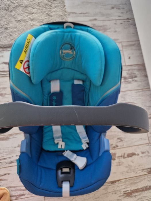 Кош за кола + адаптери за количка