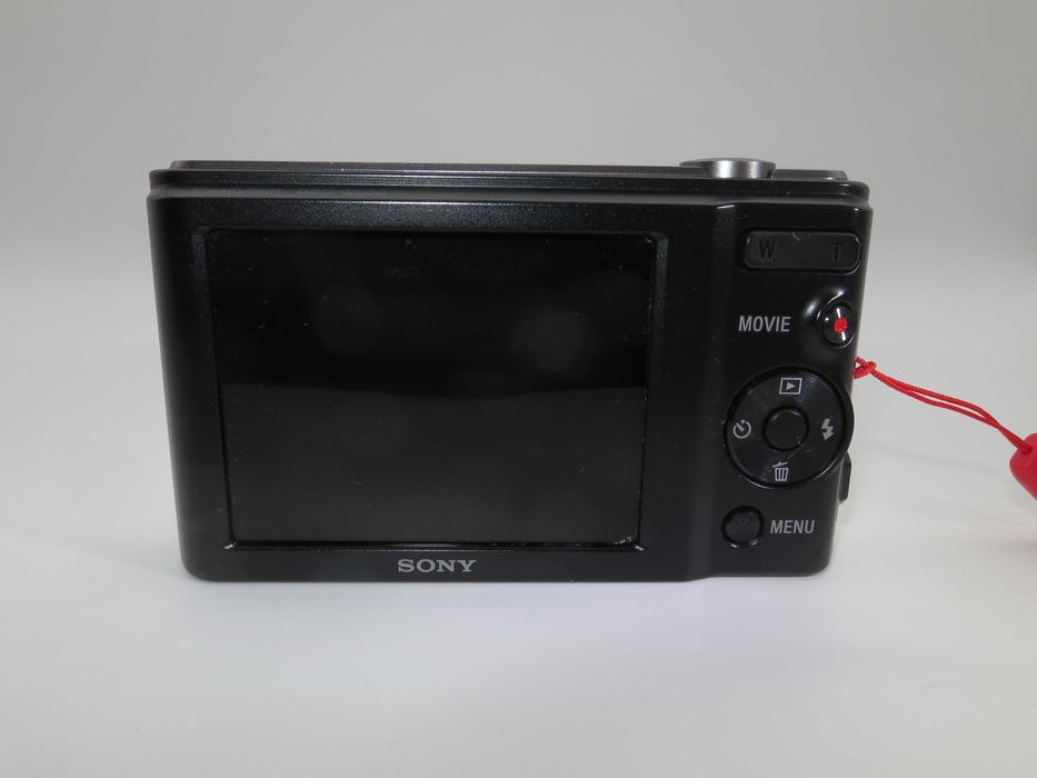 Sony Cyber-shot W800 ултра компактен цифров фотоапарат, дигитална камера, като НОВА, 20MP, 5x оптичен зум, в перфектно работещо състояние