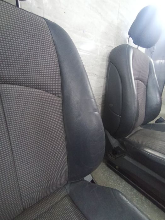 Продам сиденье два передних от Mercedes W211