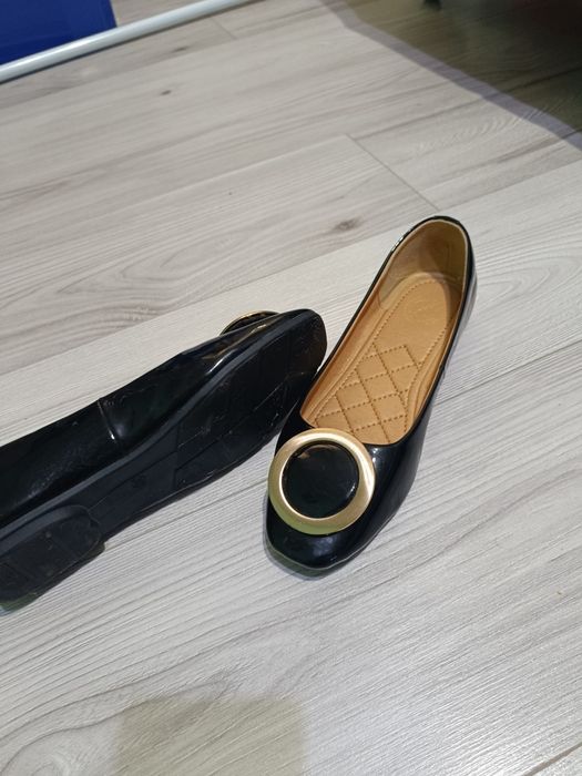 Balerini din piele lacuita