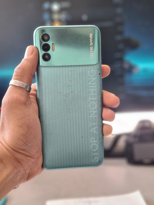 Tecno Spark 8P скидка сотилади