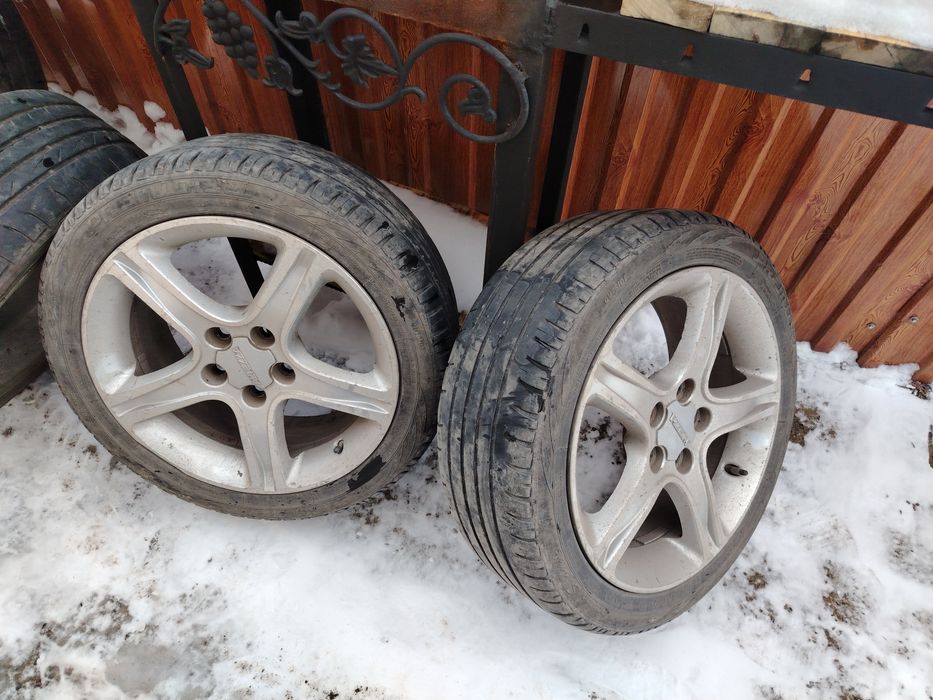 Продам диски с резиной от алтезы