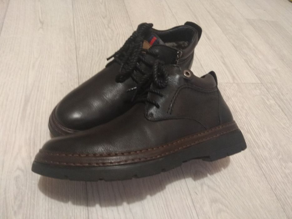 продаю ботинки мужские