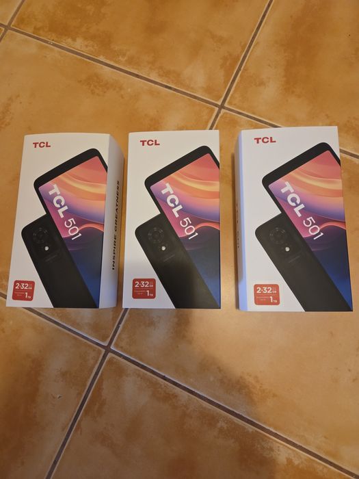 Telefoane TCL501