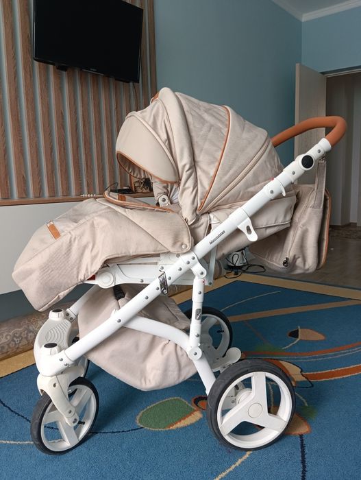 Продам коляску Adamex