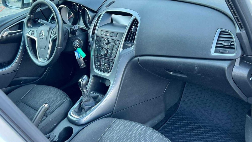 Opel Astra J 1,7 CDTI - 2014
