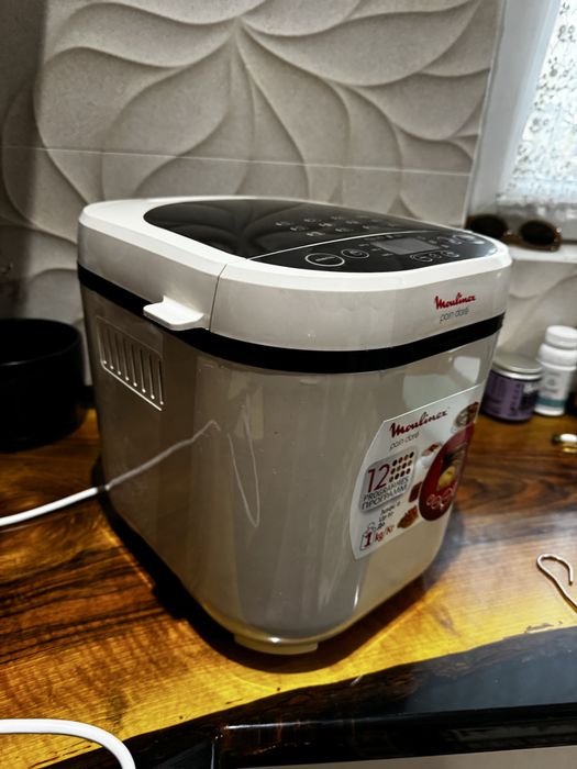 Masina de paine Moulinex Pain Dore, 720 W, 1 Kg, 12 programe, alb