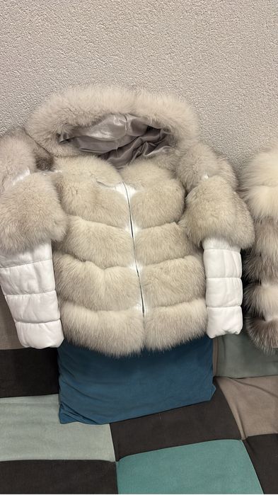 Haina de piele cu blana de vulpe