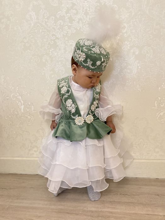 Тұсау кесер костюм