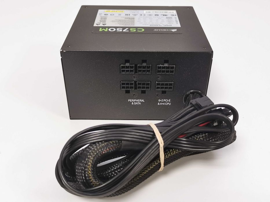 Corsair CS750M 750W полу-модулно захранване за компютър 80 PLUS Gold
