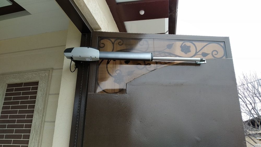 Автоматика для Распашных Ворот.2суток без света 3 пульта.