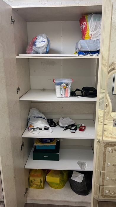 Продаются шкаф, камот