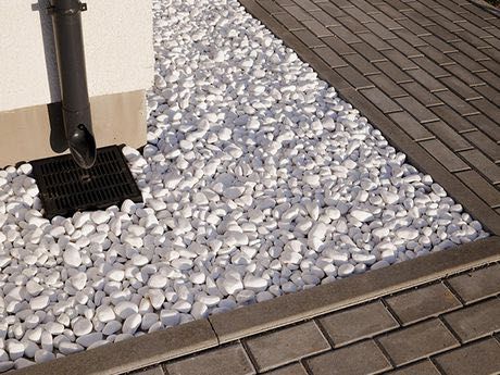 Белая галька для сада со склада в городе Шымкент