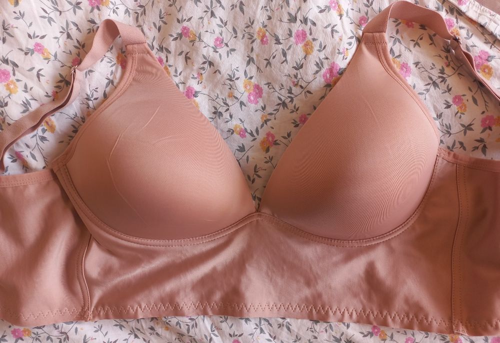 Sutien 90D nou, nepurtat, cu sustinere