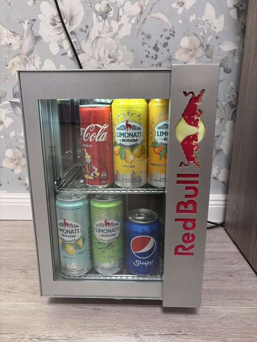 Мини холодельник Red bull