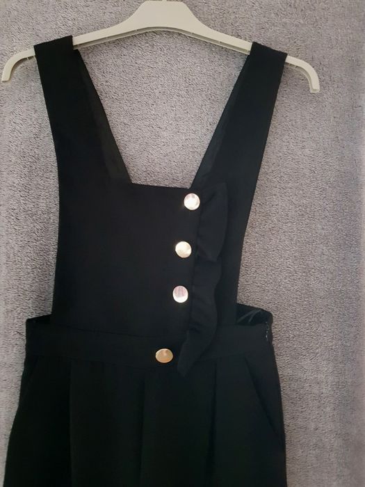 Salopetă neagră Zara