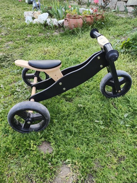Дървена триколка
