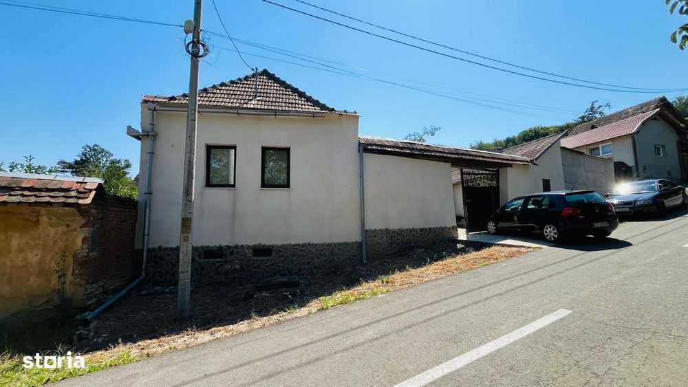Casa De Vanzare In Rahau-Sebes, Str. Scolii
