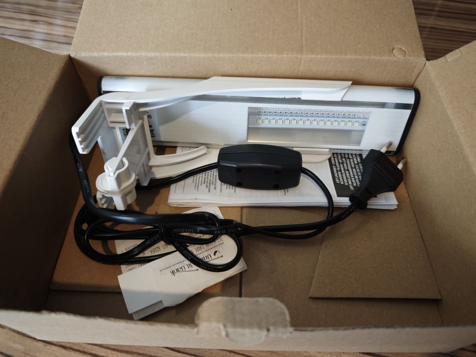 Lampa LED pt acvarii, Aquael, Leddy Slim Duo, 10W, 20-30cm garantie