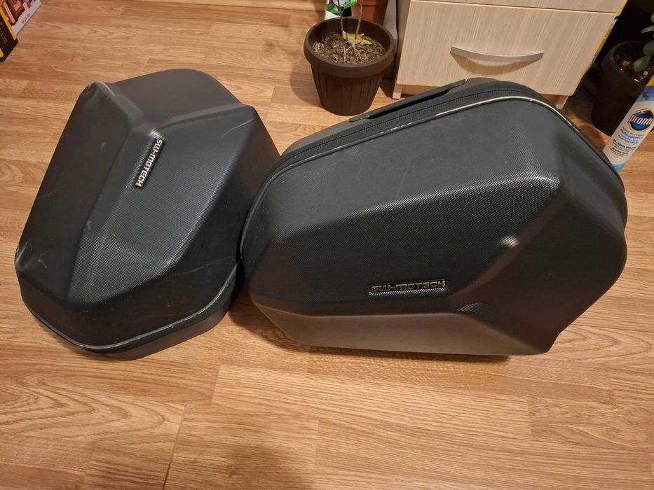 Side cases SW Motech Aero ABS 2x25L