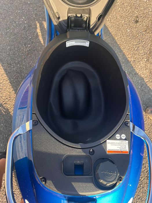 Scuter Vespa Primavera Pic Nic