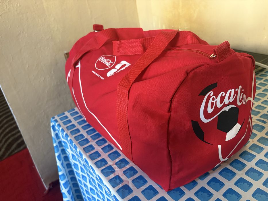 Coca cola sport sumkasi. Limited edition
