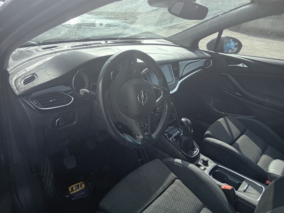 Opel astra K 2018Г 1.4 Турбо здраво табло и колани,навигация