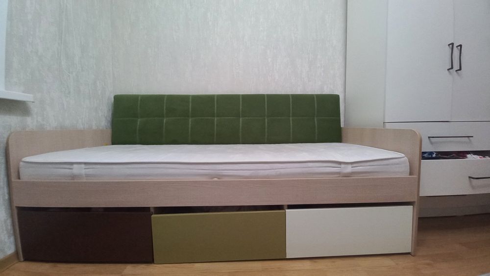 Односпальная кровать
