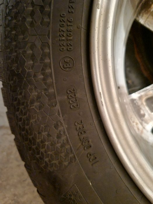 ЗАПАЗЕНА 215/65/R16 Гума с Джанта
Зимна Гума (Continental) с джанта 
DOT: 2222