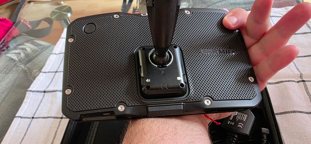 Навигация за камион Garmin Dezl 770 7 инча най-новите карти за Европа