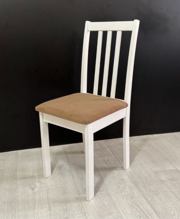 Кухыный стол стуля