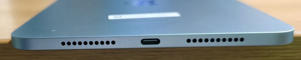 Vând tabletă iPad mini 7 (2024) - 128GB - WiFi - blue - ca nouă - garanție + accesorii