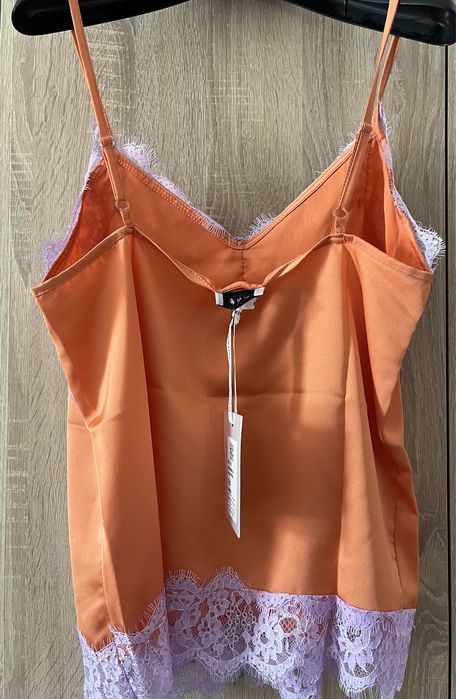 Topuri dama pe mai multe culori