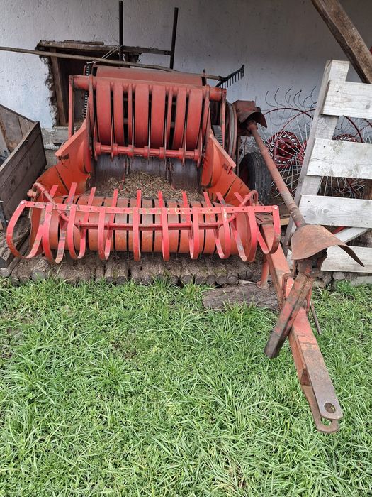 Vand presa de balotat