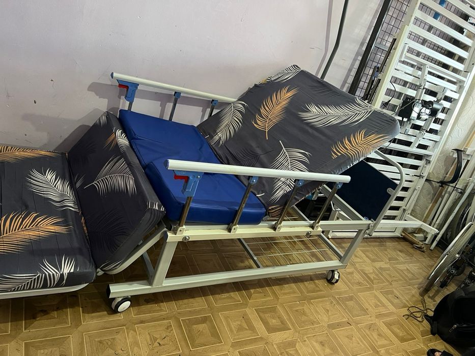 Медецинская кровать