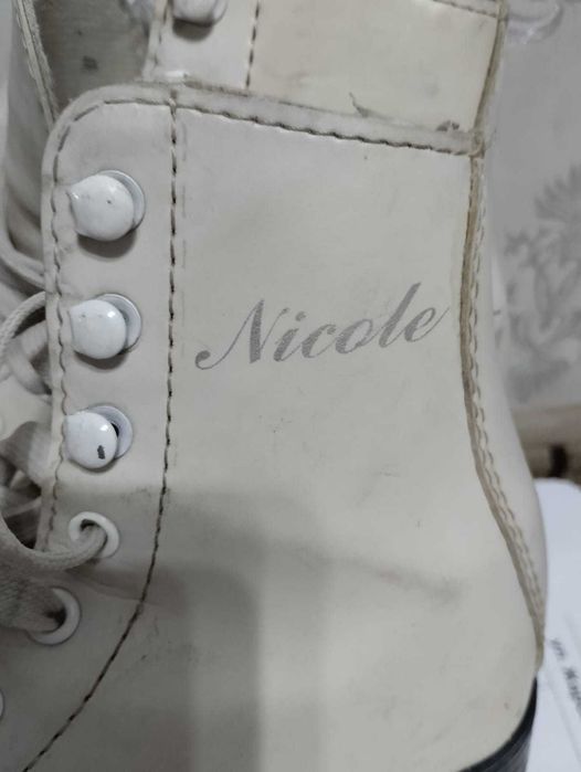 Фигурные коньки для девочки