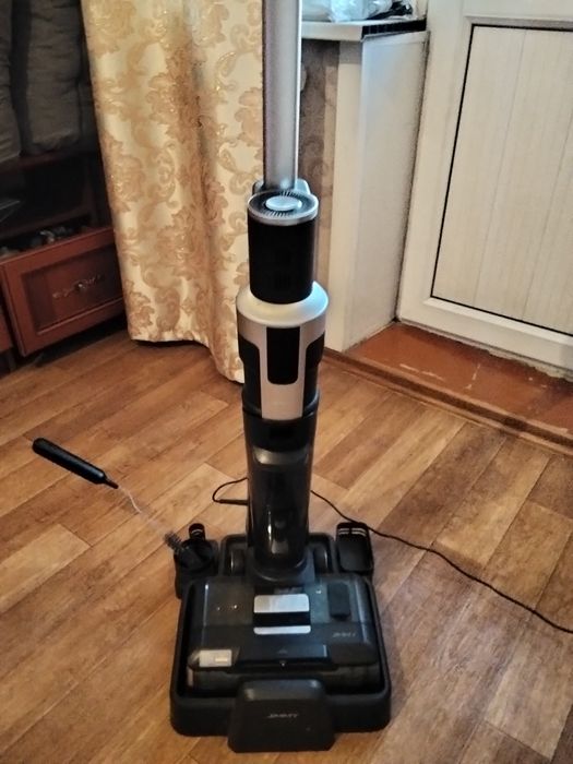 Продам моющий вертикальный пылесос за 55000 тг
