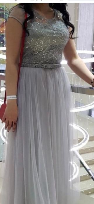 Красивое нарядное платье