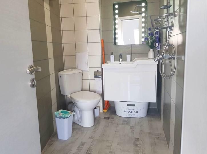 Дава се под наем Едностаен апартамент в Бургас, Център - 75 кв.м за 714 € - Снимка #5