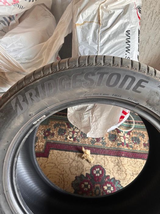 Продам Шины б/у  275/50 R20 109W