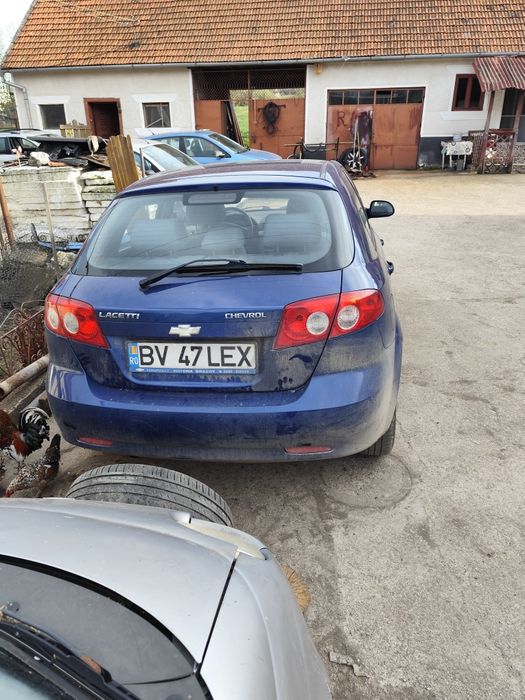 Schimb mașină cu motocultor în stare bună de funcționare. Citiți.