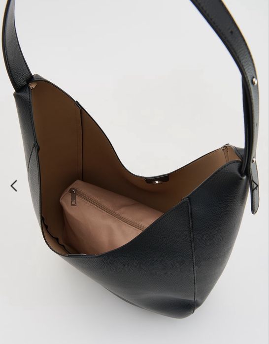 Reserved голяма чанта с изчистен дизайн